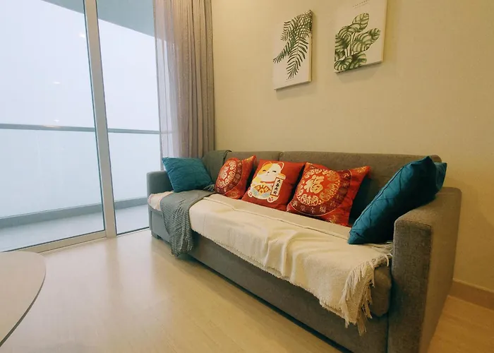 Easystay Windmill 2-Bedrooms 4-6Pax Free Wifi Parking & High Floor No Deposit No Queue
